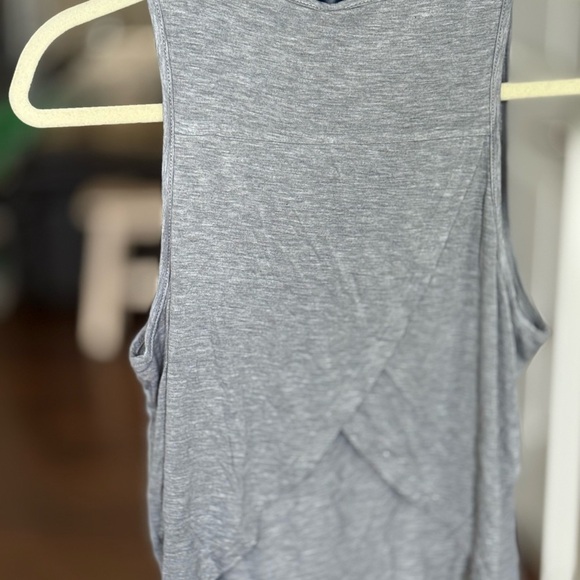 Mippo, Back Cross Wrap Gray Women's Tank Top, Size M - Picture 4 of 7